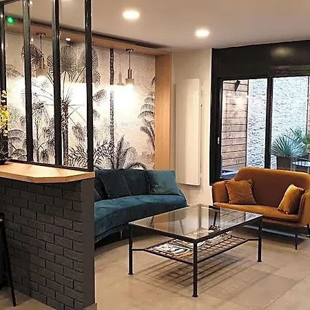 巴黎维莱特酒店 3*