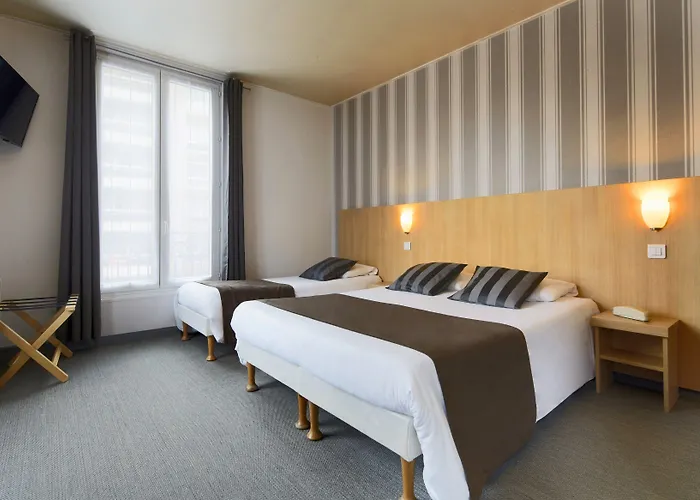 Hotel Paris Villette 3*