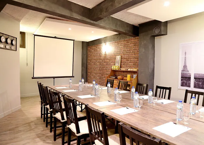 Hotel Paris Villette 3* פריז