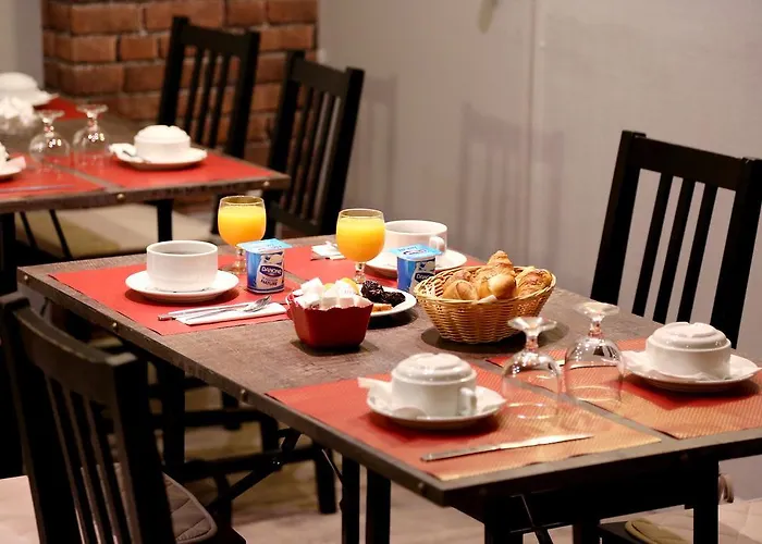 Hotel Paris Villette 3* פריז